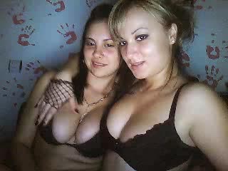 JoyOurself Sexy Web Cam Couple by SquirtsGirls