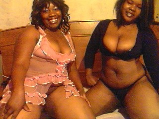 Thickwhores69 – The Black BBW Lesbian Cam Duo That Runs A Room With Pure Chemistry