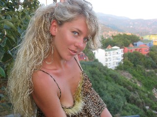 LiveJasmin Adult Cam Chat with PetiteBerry