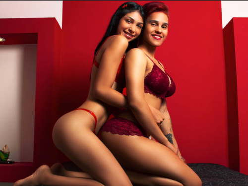 NikkiandAngie – A Latina Lesbian Cam Duo That Brings Playful Energy To Every Session
