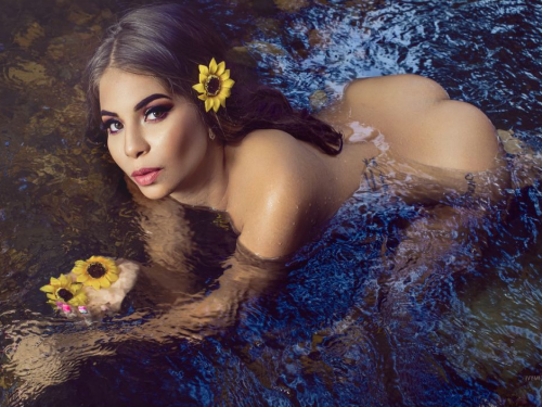 IvyMiller latin cam girl