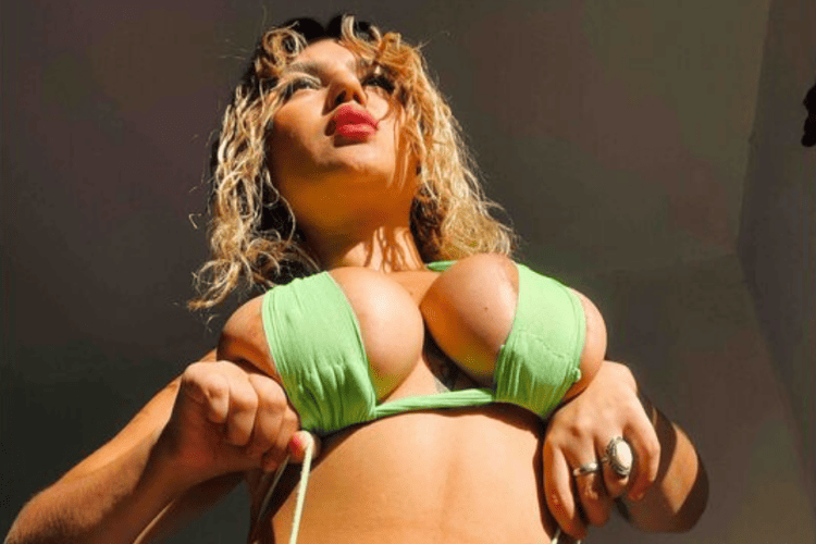 BarbaraLevys big boobs live on cam